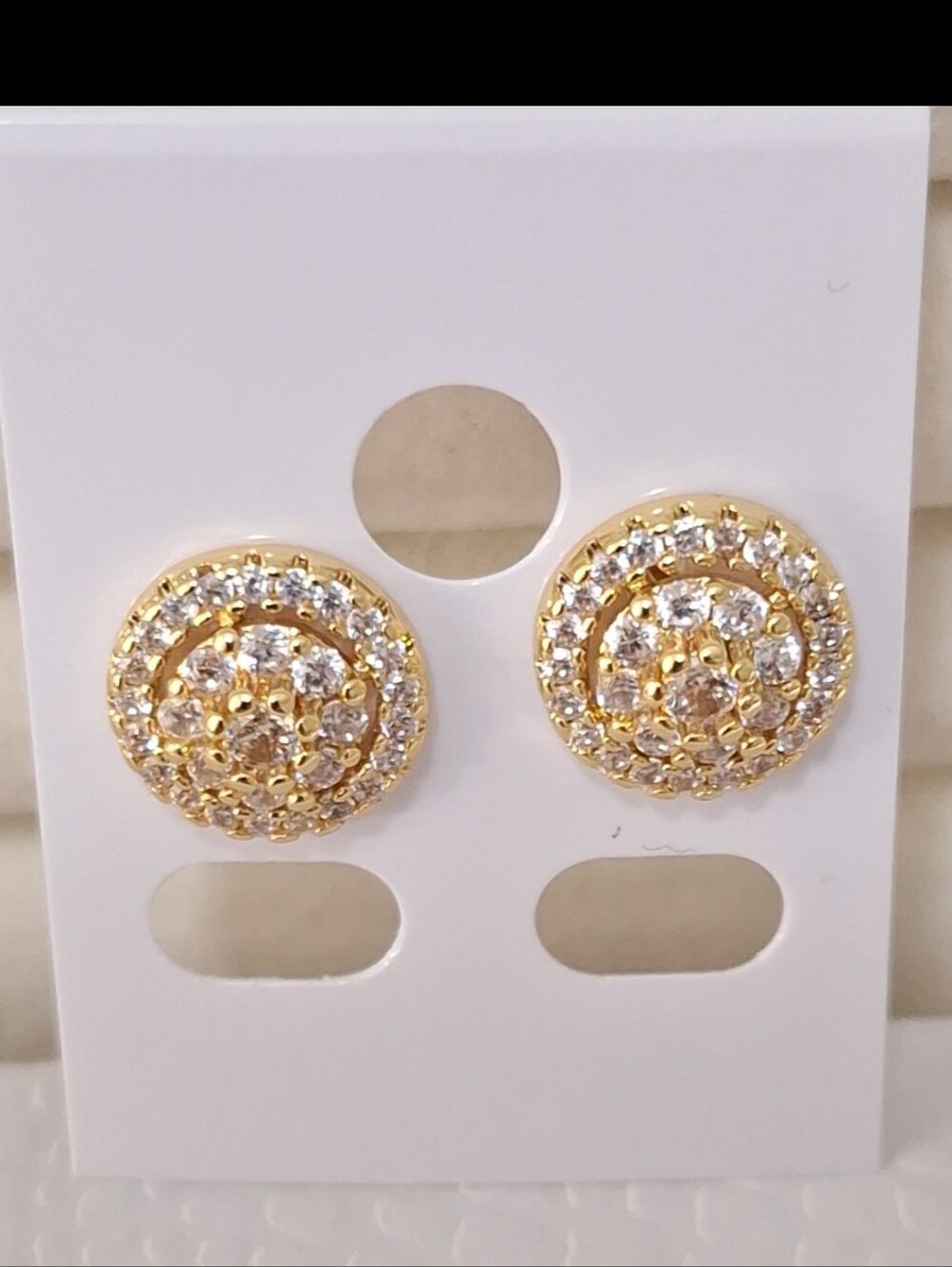 Round shape Multi Diamonds stud earrings